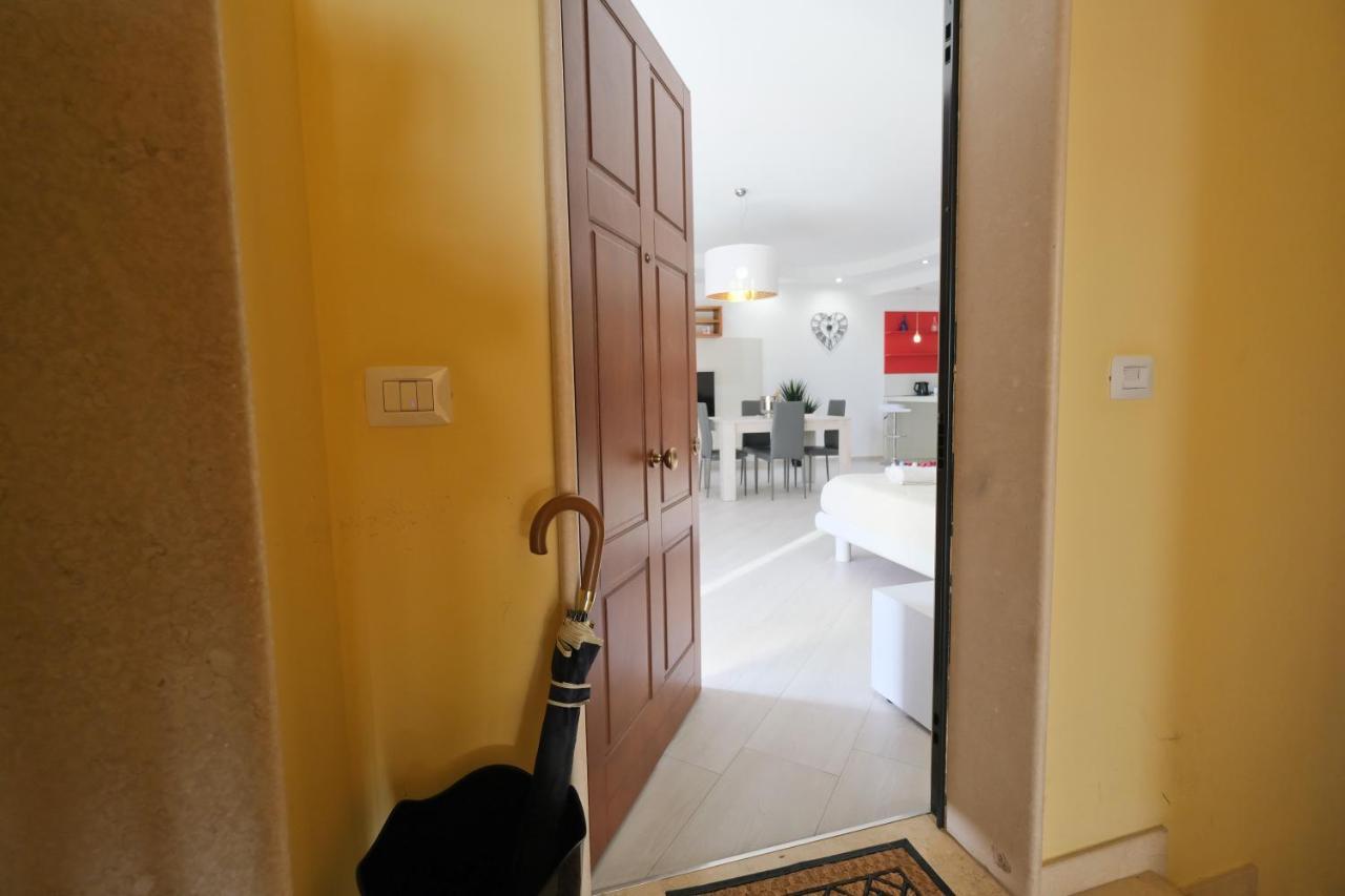 Modern House - 5 Stelle - Posto Auto Privato Apartment Brindisi Ngoại thất bức ảnh